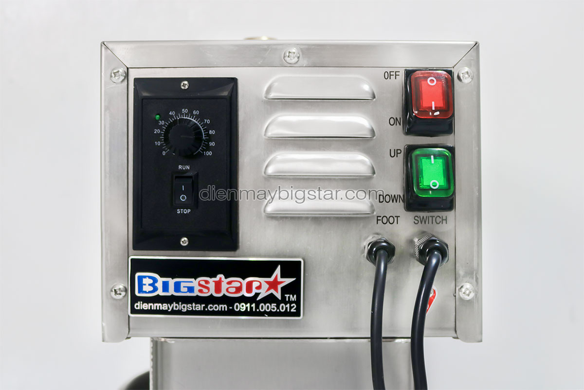 may dun xuc xich tu dong 10L 1.4