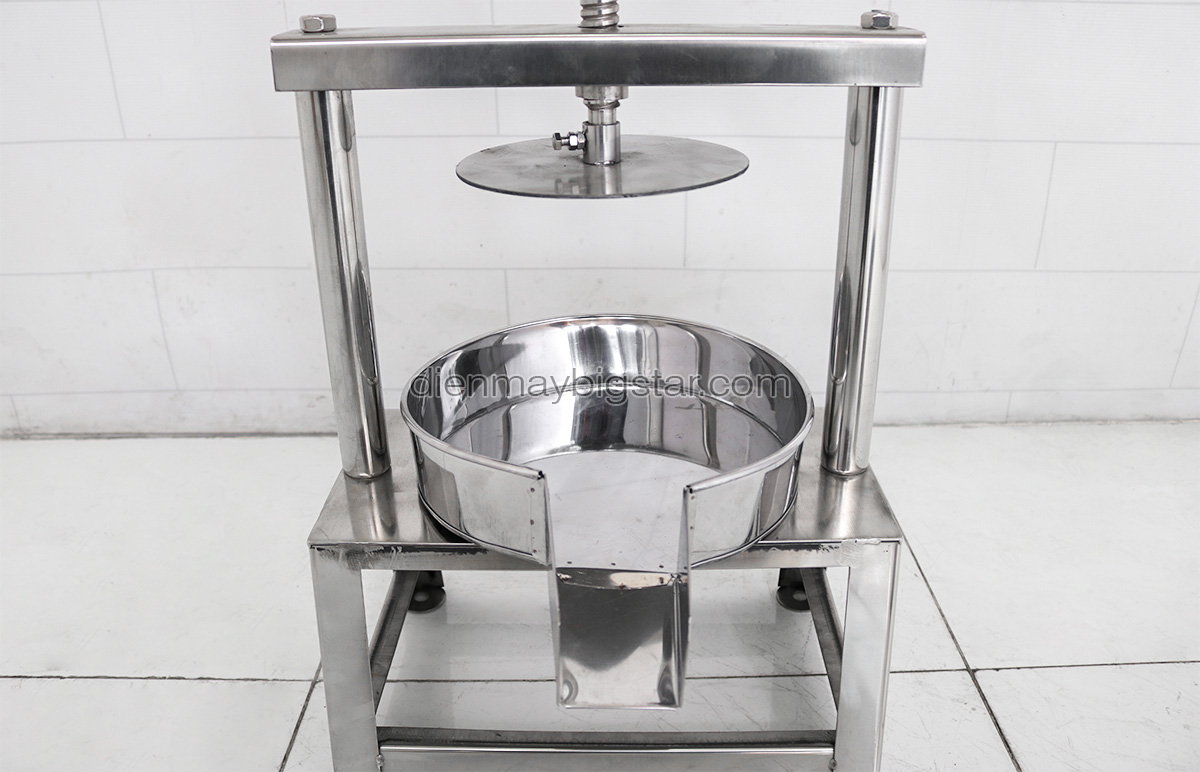 may ep nuoc cot dua bang tay 1.2