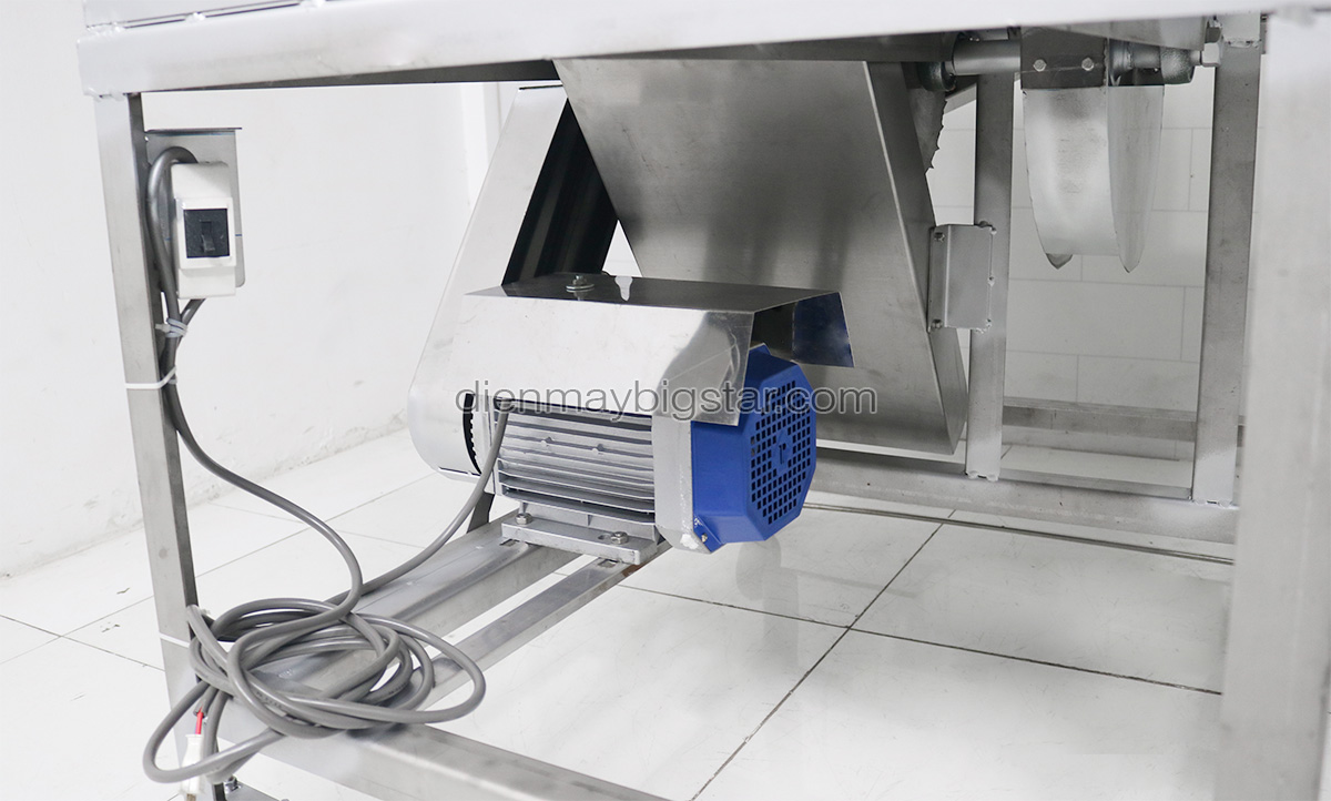 may cua nuoc da 7 luoi them luoi phu mau moi 1.3