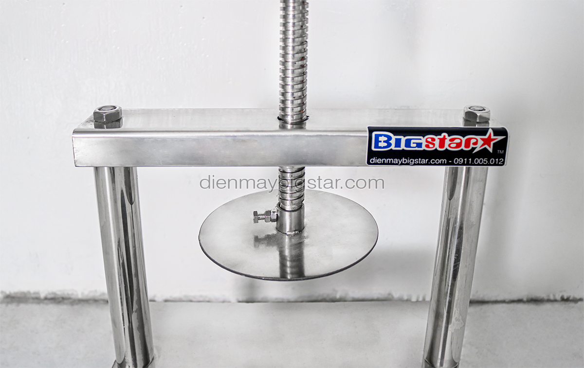 may ep nuoc cot dua mini gia dinh 1.2