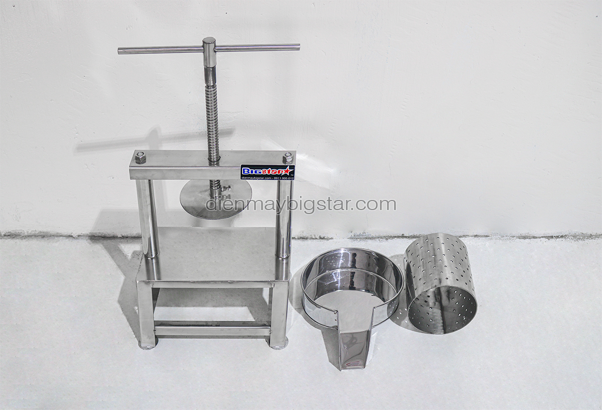 may ep nuoc cot dua mini gia dinh 1.3