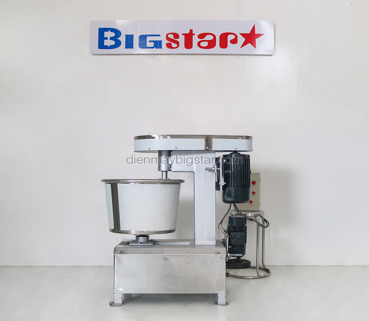 may tron bot cong nghiep