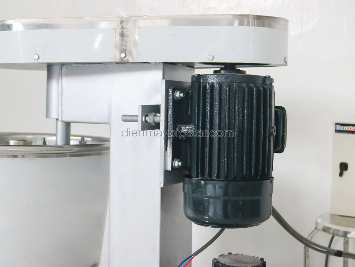 may tron bot cong nghiep 7