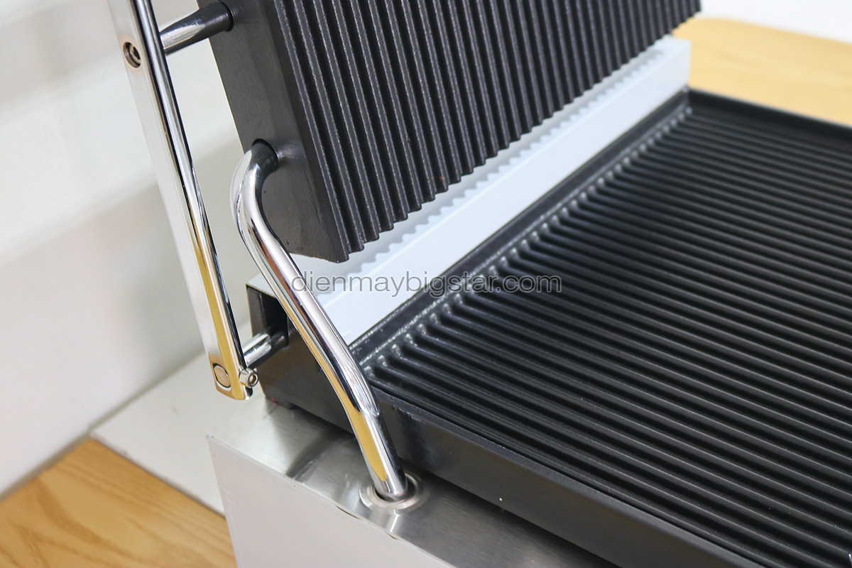 may nuong banh mi don fy811e 8