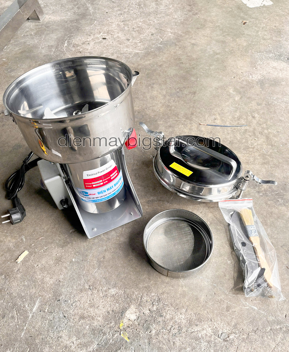 Máy xay bột khô QE-2000 13 may xay bot kh gia dinh QE 2000 3