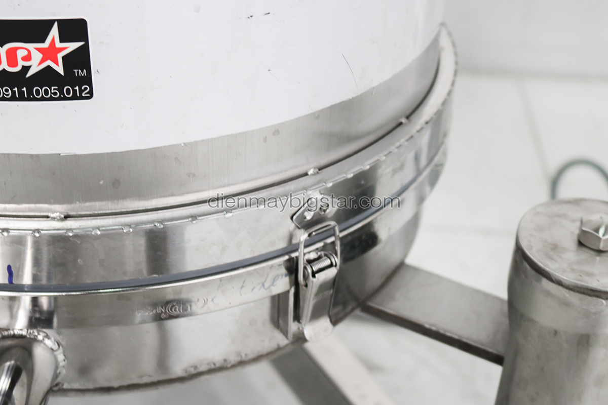 may vat ly tam inox D300S 5