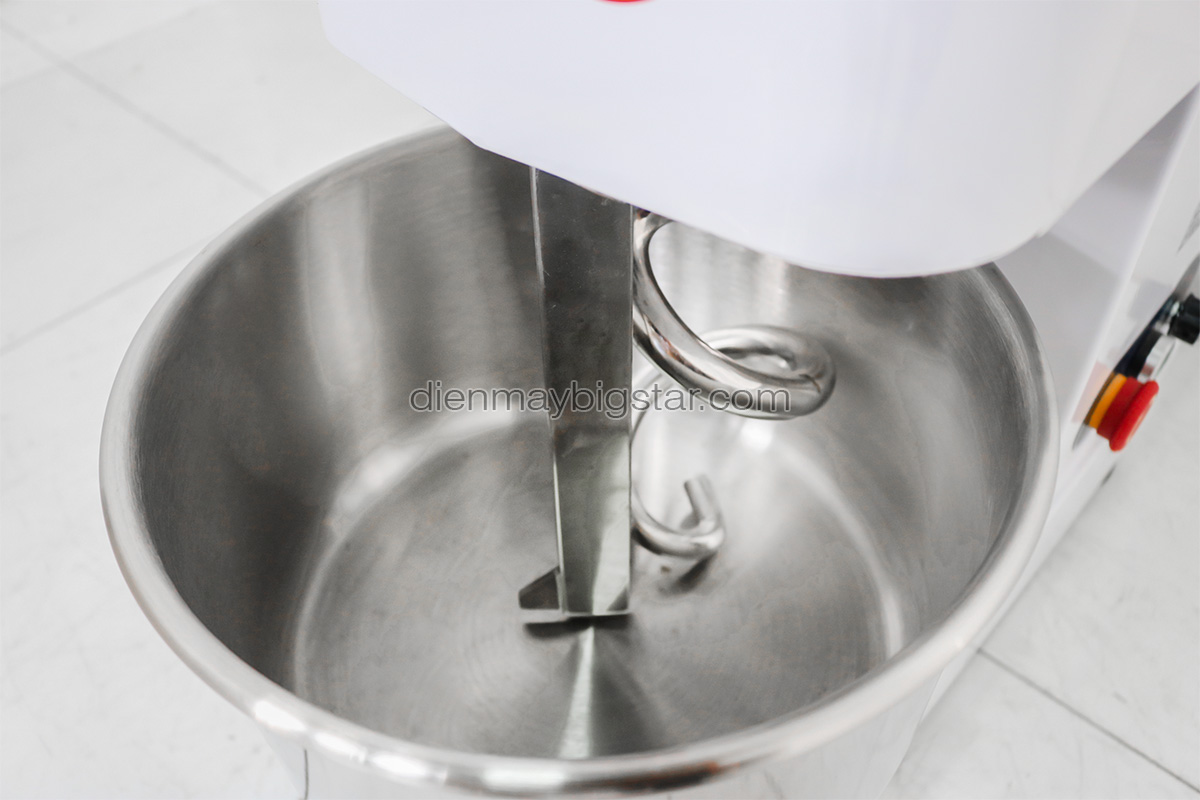 máy trộn bột làm bánh SSD10