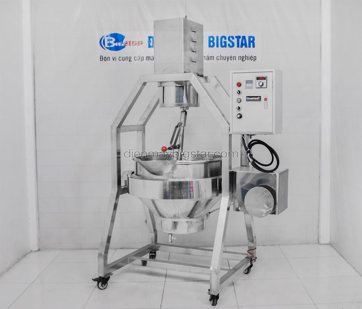 Chảo xào công nghiệp xưởng sản xuất chảo xào theo yêu cầu 6 chao xao nhan khuay lech tam 50l 3
