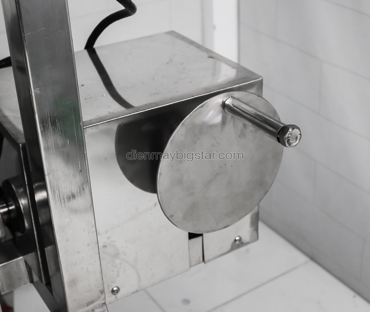 chao xao nhan khuay lech tam 100L 10