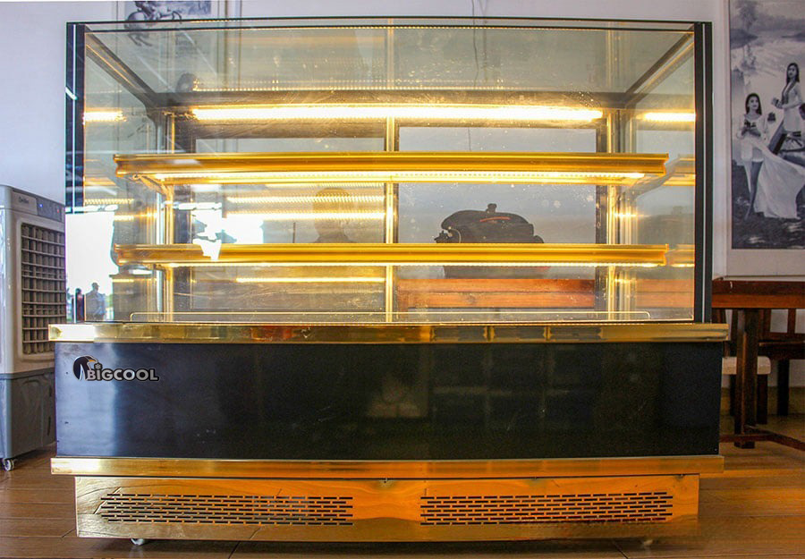 tu trung bay banh kem cao cap 3 tang say mang 1500mm 7