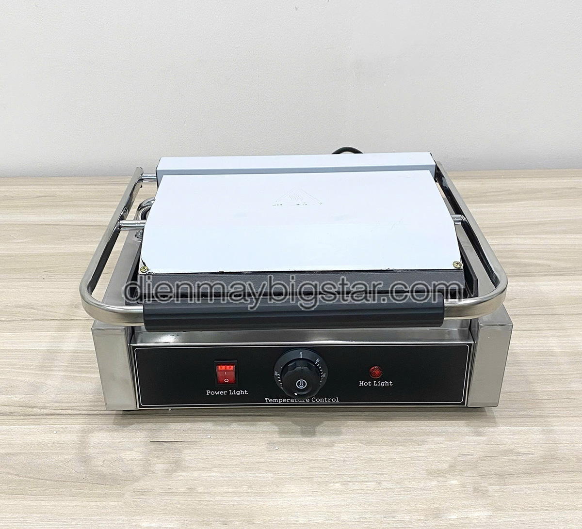 Máy nướng bánh mì sandwich SS-811E 18 may nuong banh mi sandwich SS 811E 4