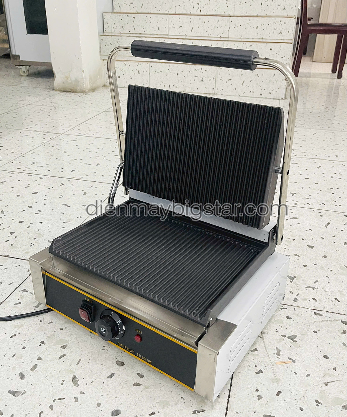 Máy nướng bánh mì sandwich SS-811E 17 may nuong banh mi sandwich SS 811E 5