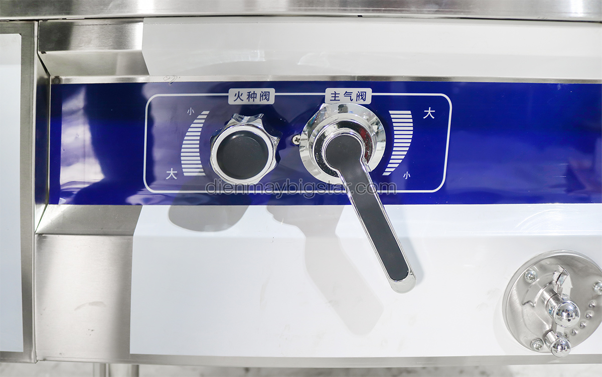 Bếp Á 1 họng gang có bầu nước quạt thổi 19 bep a 1 hong gang co bau nuoc co quat thoi