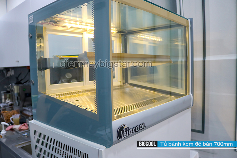 tu trung bay banh kem de ban 700mm wk t70 bigcool 1