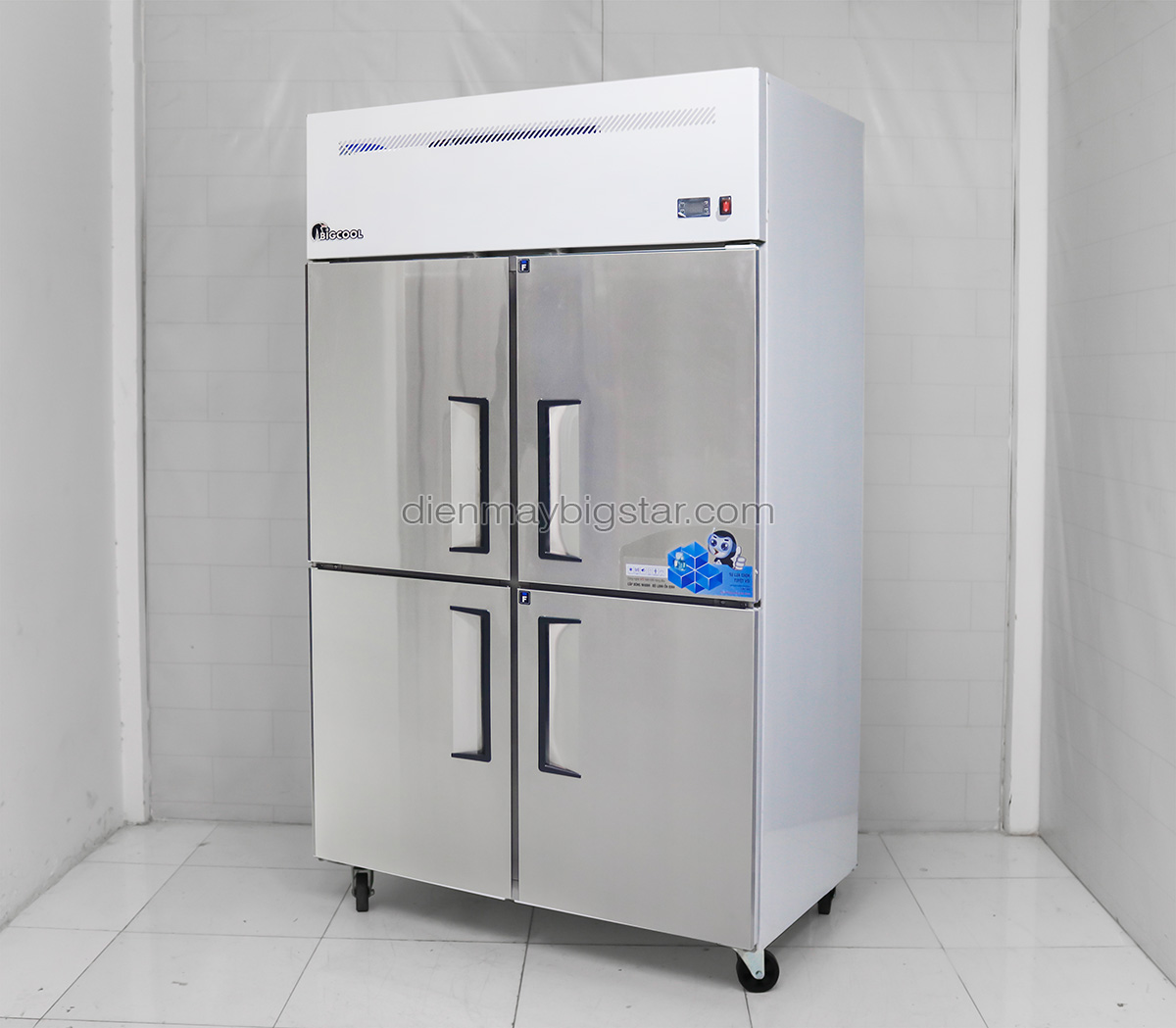 3 mẫu tủ đông 4 cánh được sử dụng nhiều nhất tại các hệ thống bếp ăn 4 Tu dong 4 canh quat lanh 1m2 2