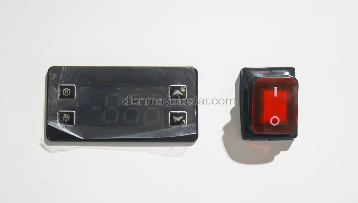 3 mẫu tủ đông 4 cánh được sử dụng nhiều nhất tại các hệ thống bếp ăn 7 Tu dong 4 canh quat lanh 1m2 5