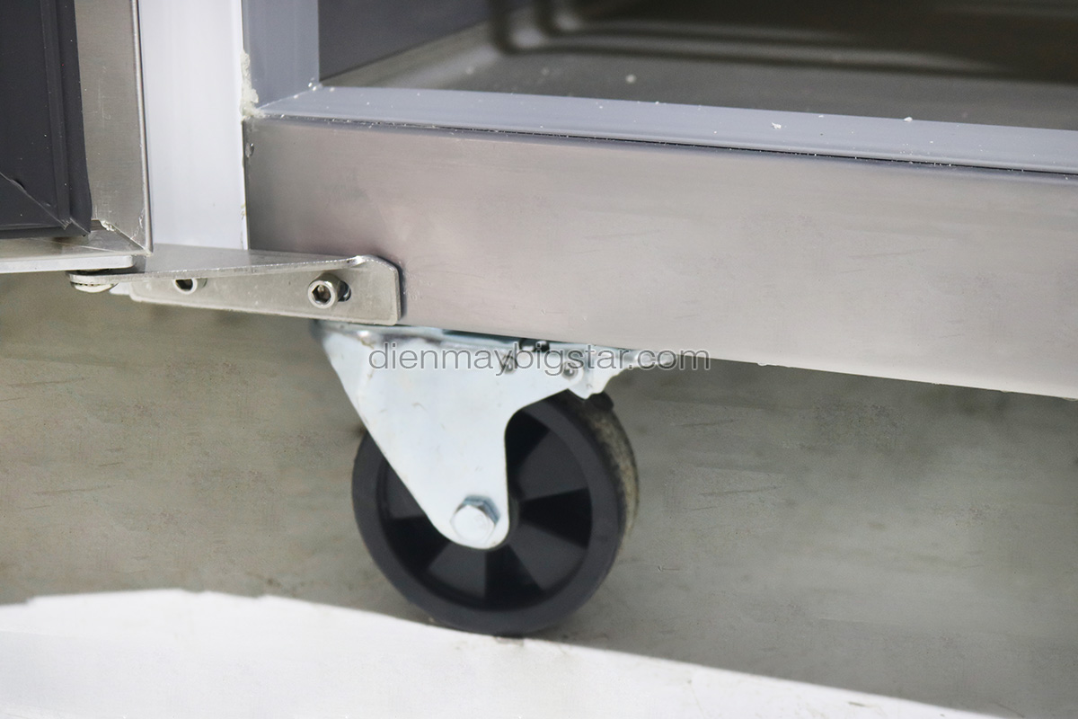 3 mẫu tủ đông 4 cánh được sử dụng nhiều nhất tại các hệ thống bếp ăn 8 Tu dong 4 canh quat lanh 1m2 7