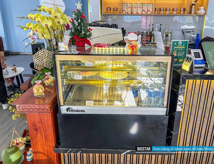 don hang tu banh kem de ban 3 tang 90cm 1
