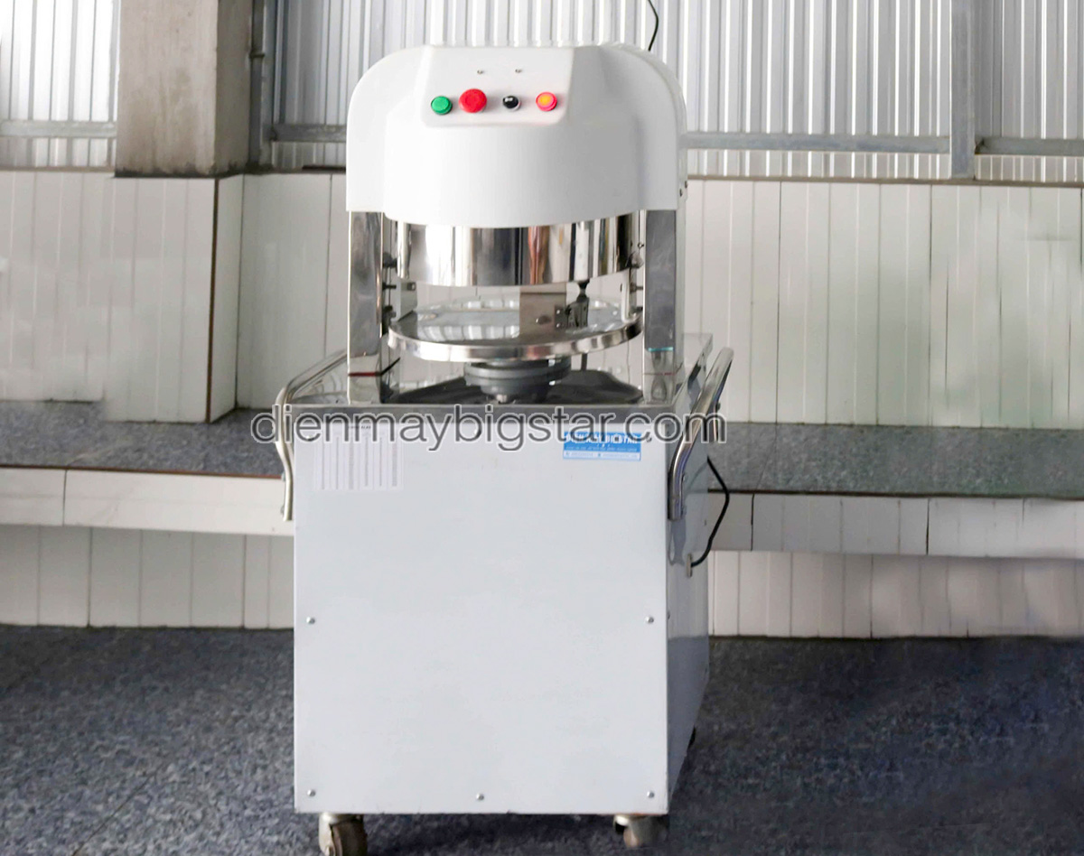 don hang day chuyen lam banh mi giao tai ca mau 4