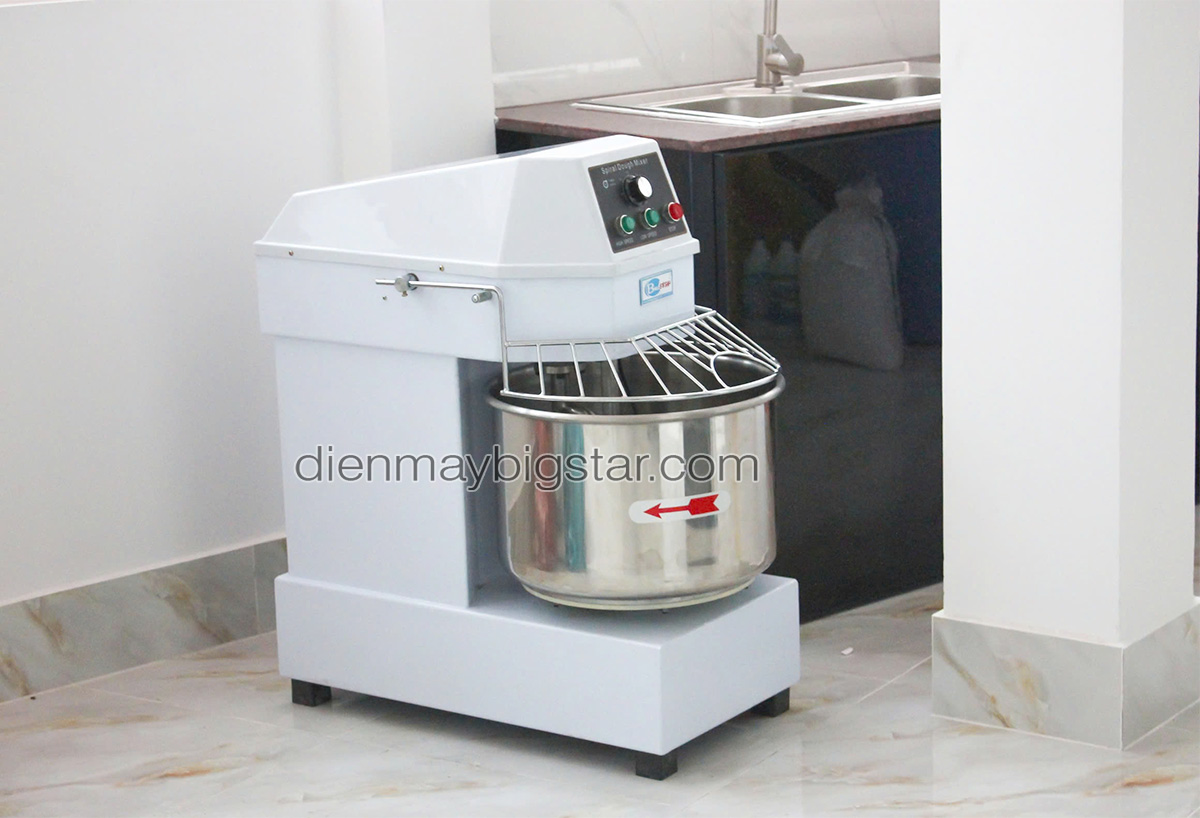 don hang lo nuong pizza dung dien va may tron bot tai thu duc 2