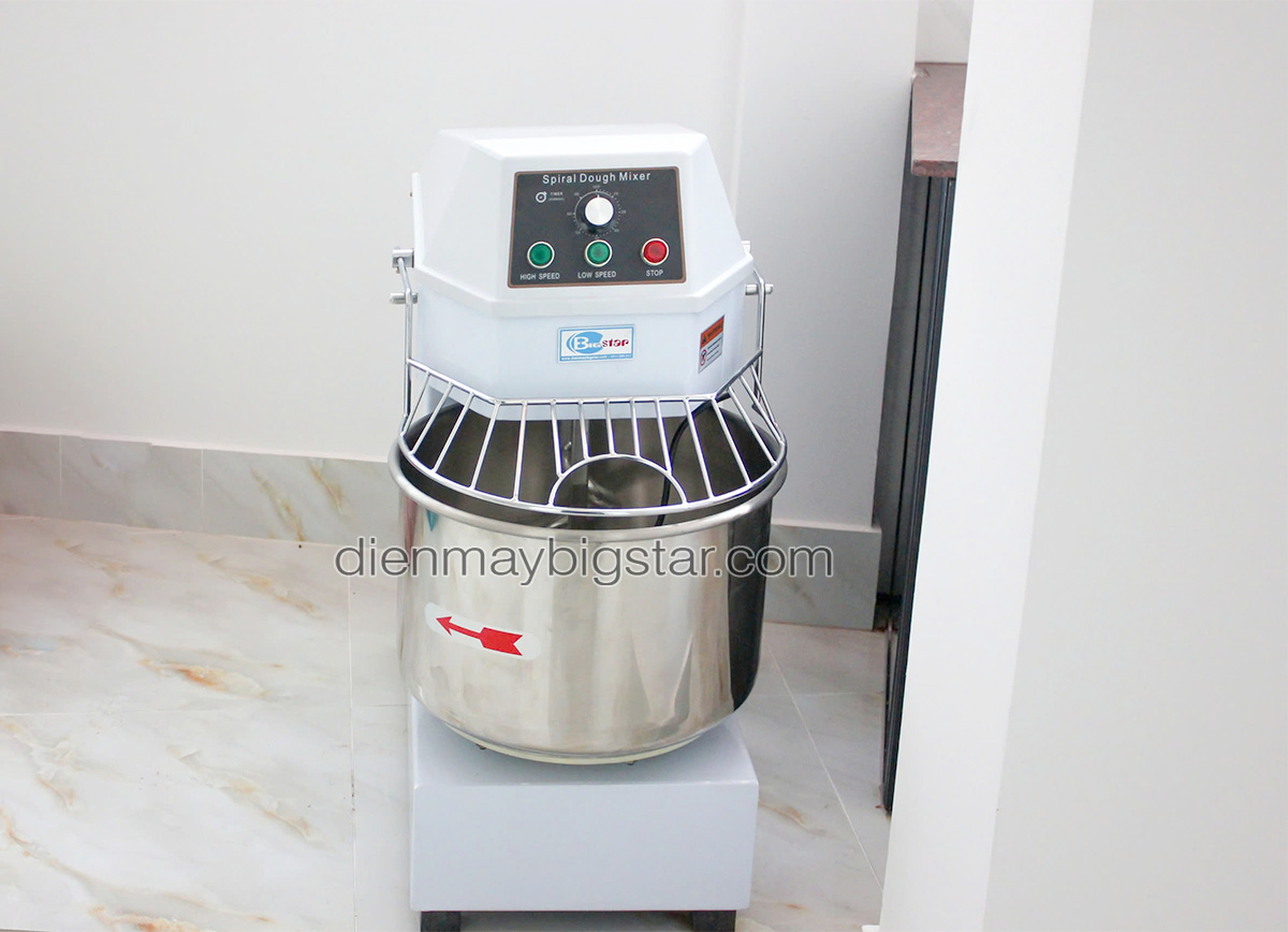 don hang lo nuong pizza dung dien va may tron bot tai thu duc 3