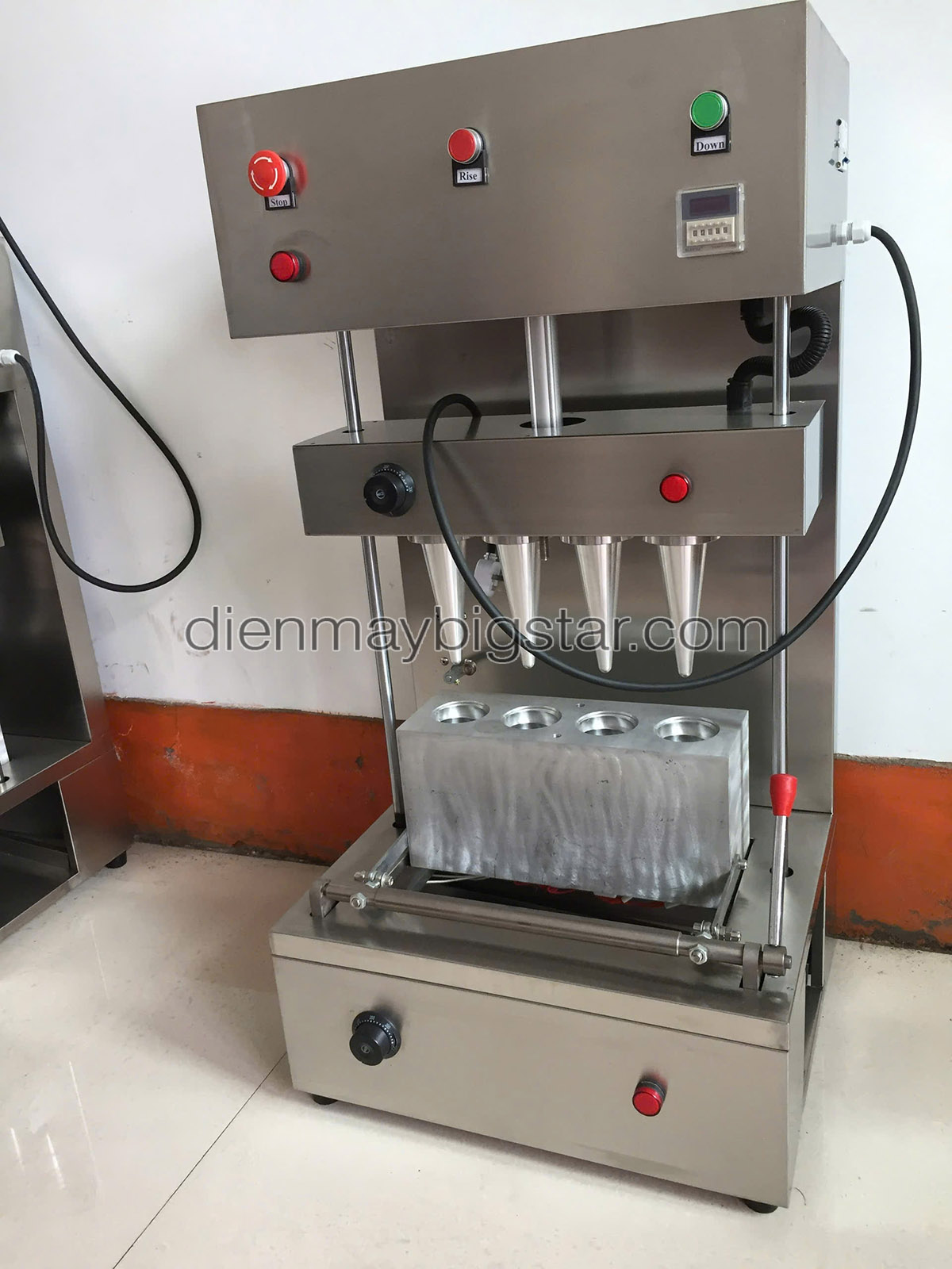 Máy làm pizza ốc quế PQ-B4