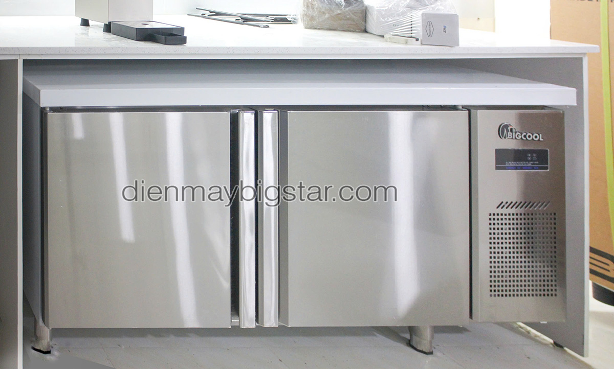 don hang ban dong ban mat tu trung bay banh kem va may dun nuoc giao tai thu duc 3