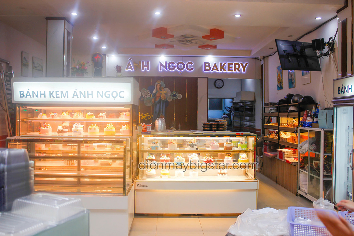 don hang tu trung bay banh kem 3 tang say mang giao tai can tho