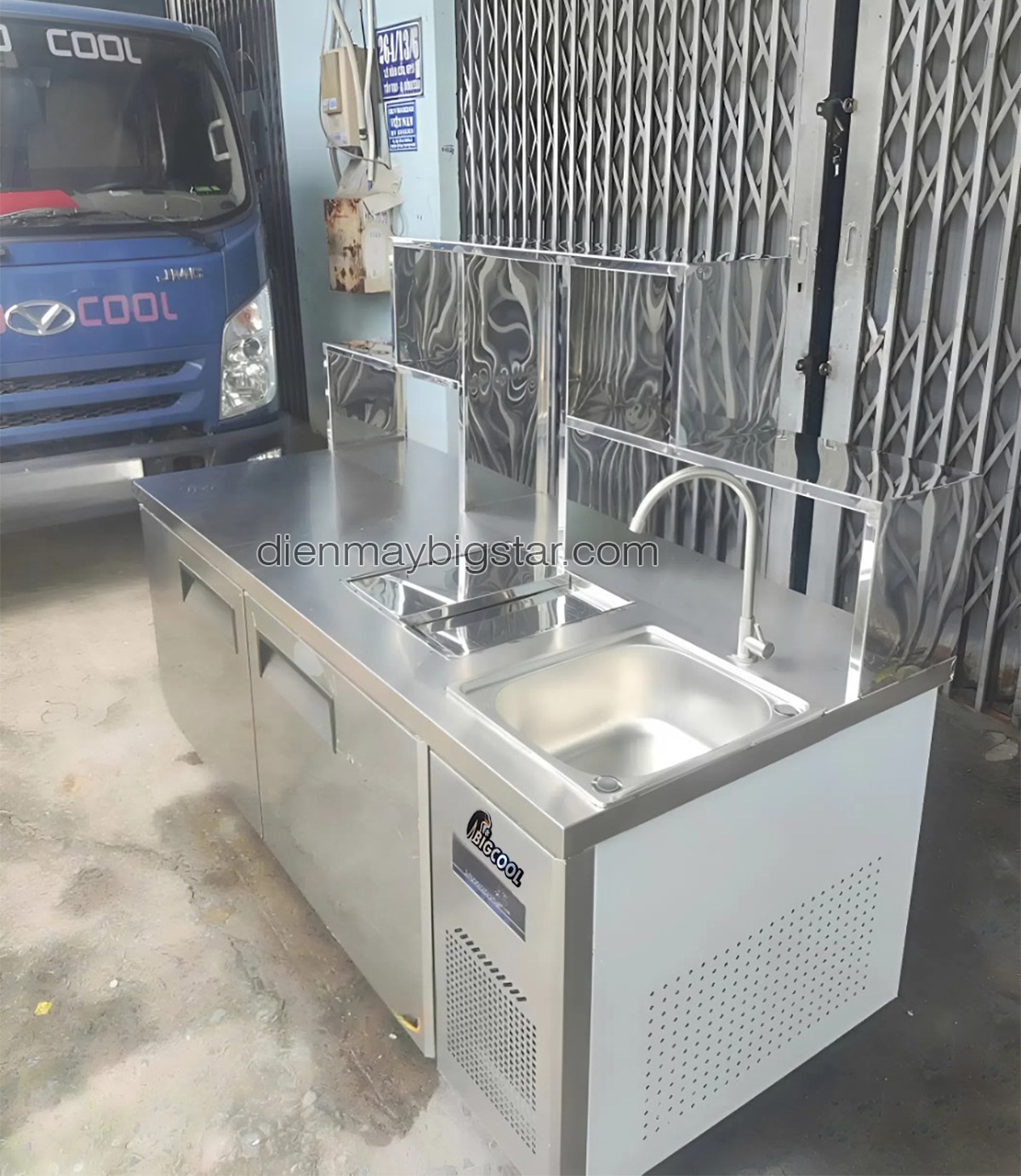 ban mat inox thiet ke theo yeu cau 3