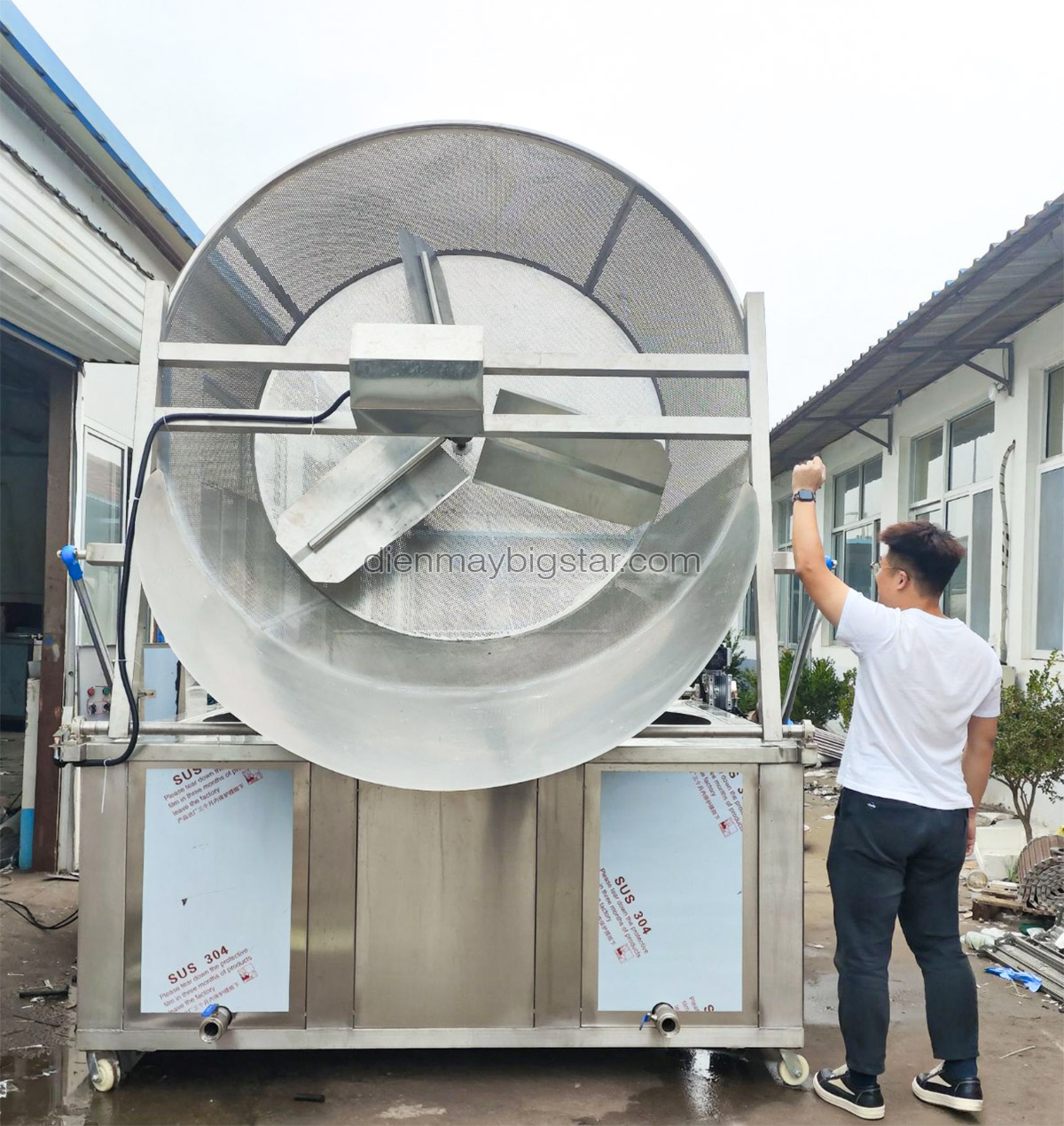 máy chiên tự động có cánh đảo BFC-1300