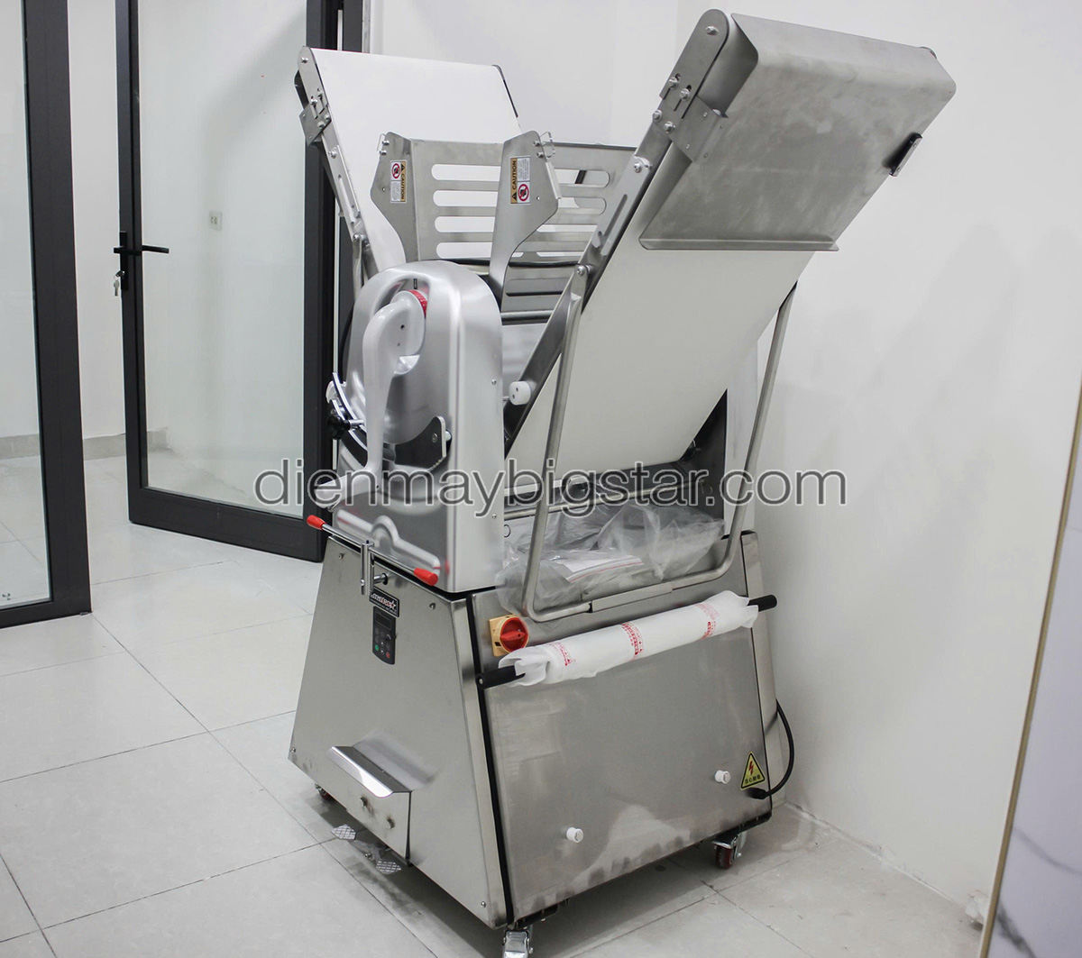 don hang may can bot mi 2 chieu qsj 520 giao tai tinh khanh hoa 3