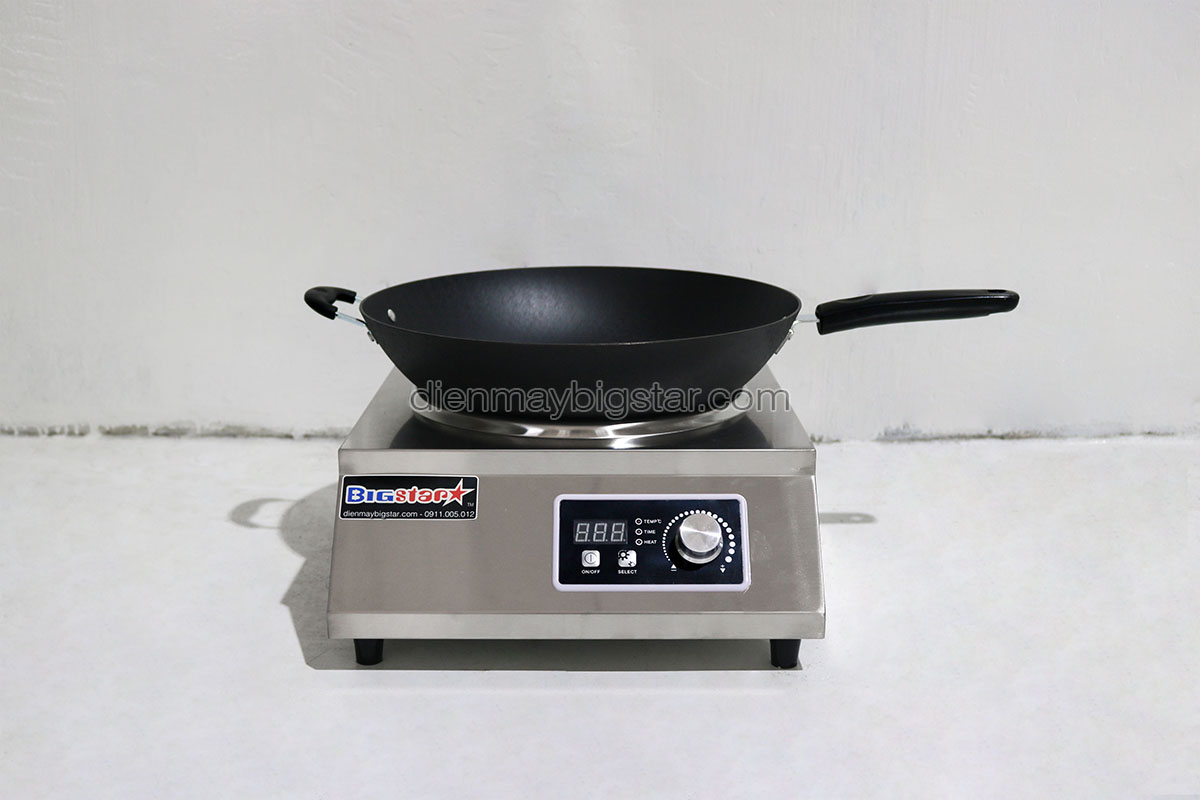 bep tu don xao de ban mat lom 280mm co hen gio 1.4