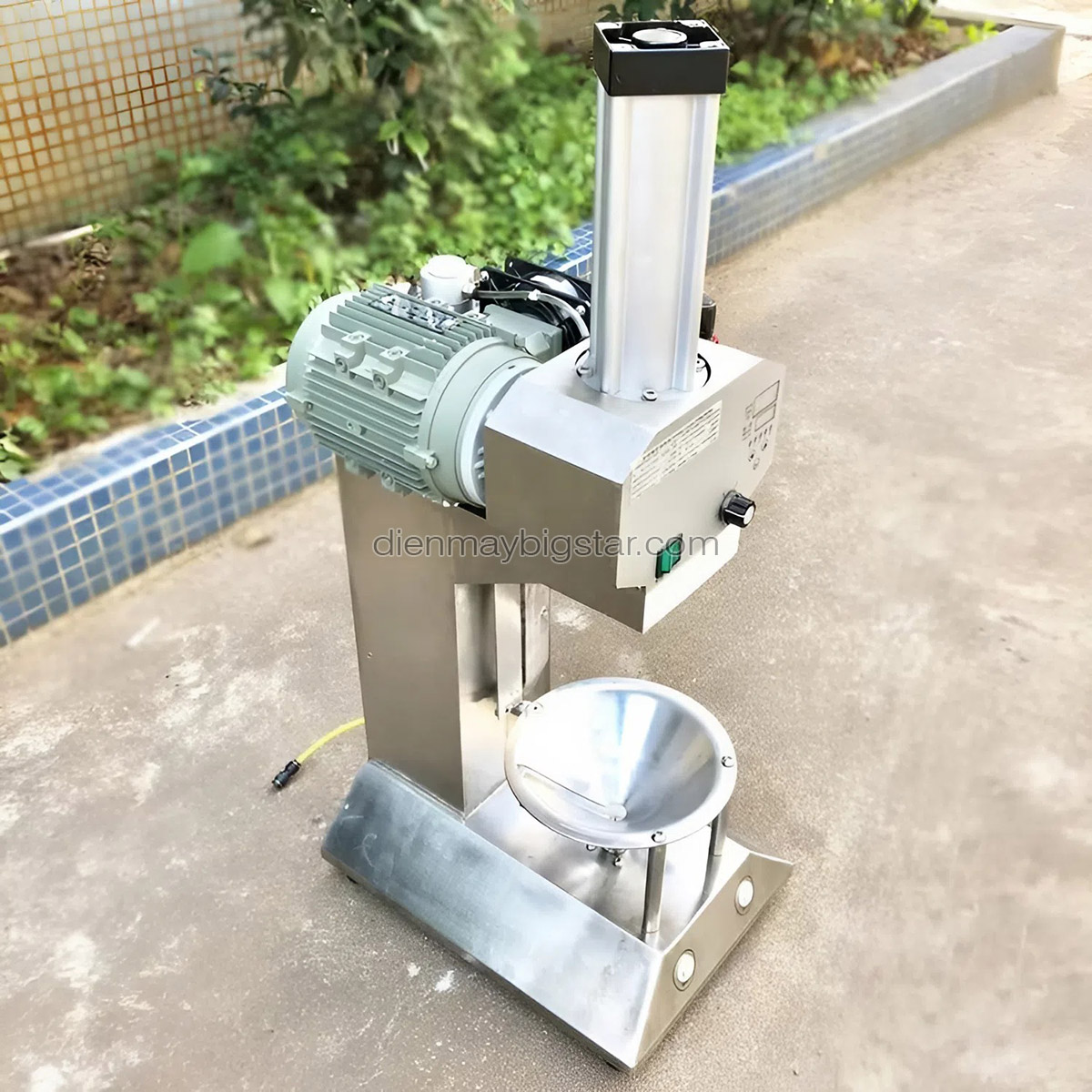 may got vo dua tu dong r 3