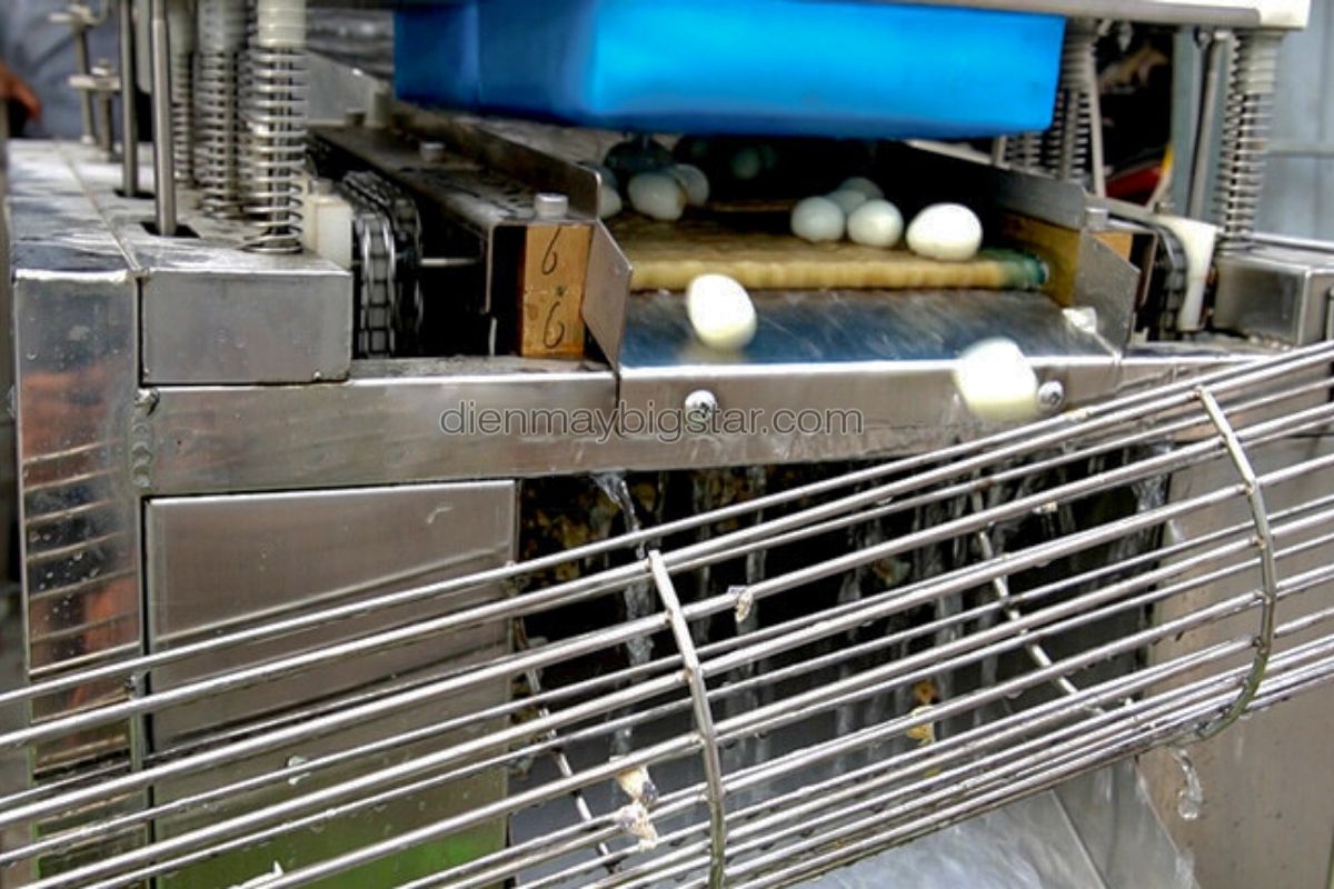 may lot vo trung cut tu dong 2 truc 4