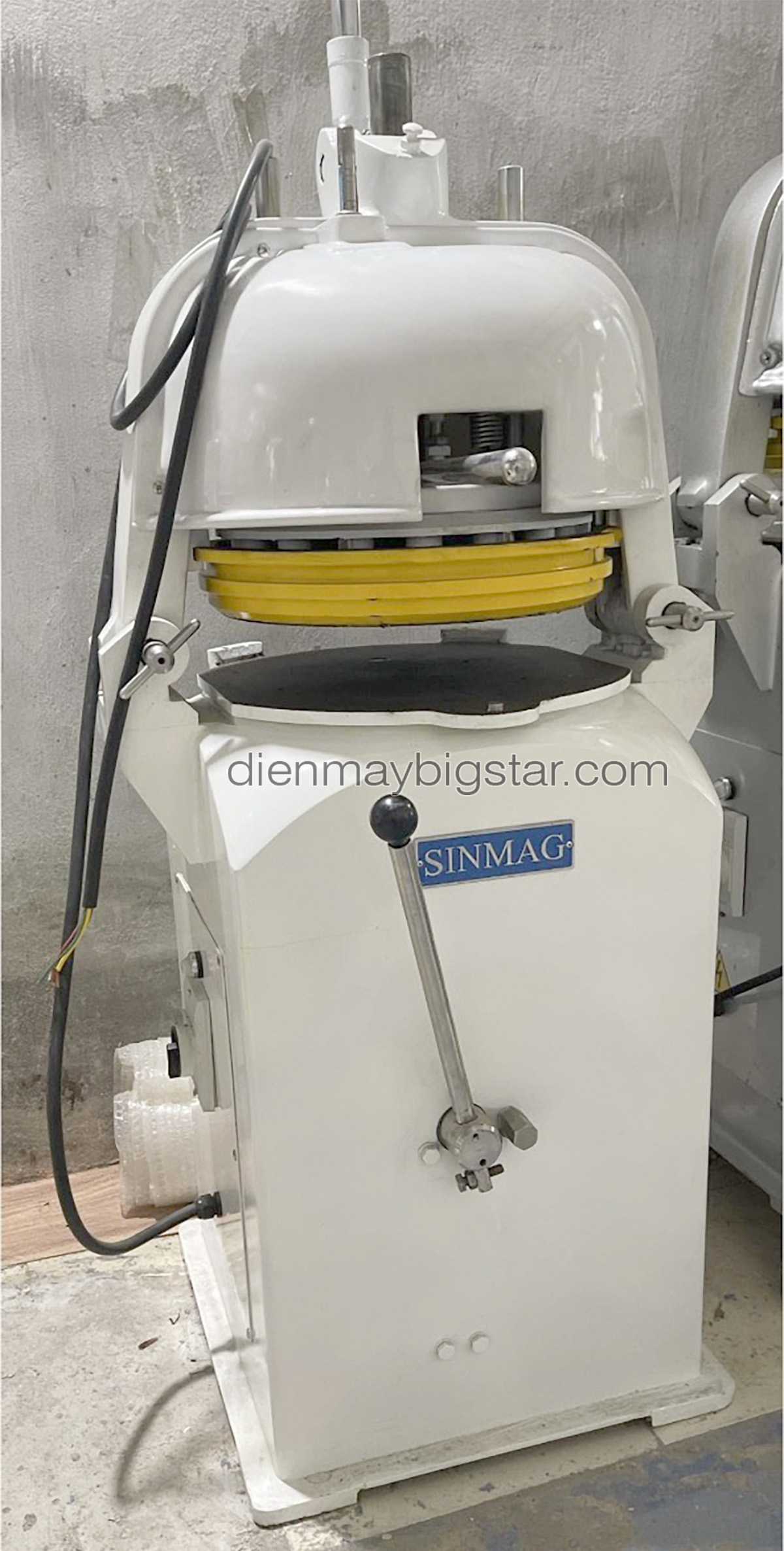 Máy chia bột vo tròn Sinmag SM-330 15 may chia bot vo tron Sinmag SM 330 3