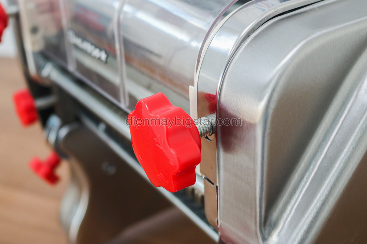 Máy cán bột cắt sợi mì để bàn 240mm BS-240ND 21 may can bot cat soi mi de ban 240mm BS 240ND 9