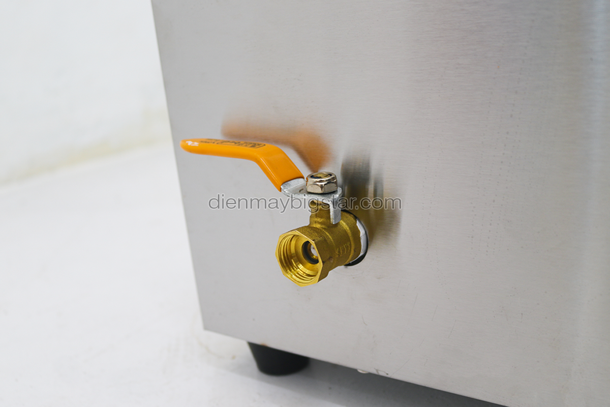 Quầy hâm nóng thức ăn 3 ngăn BS-3V 17 quay ham nong thuc an 3 ngan 220v 1.5kw BS 3V 6