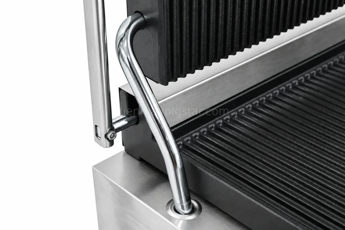 May kep nuong banh mi da nang doi 220V 4 4KW BS 813E 9